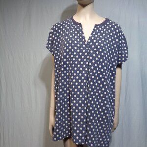 Land's End Navy patterned t-shirt in size large